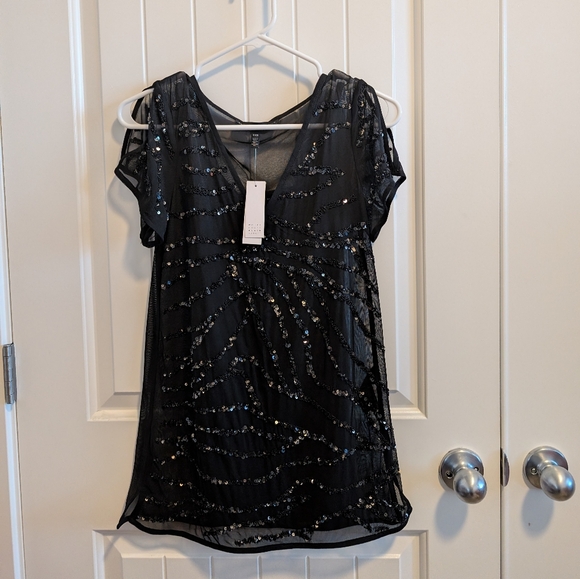 Elegant Black Sequin Women's Top - Picture 2 of 5